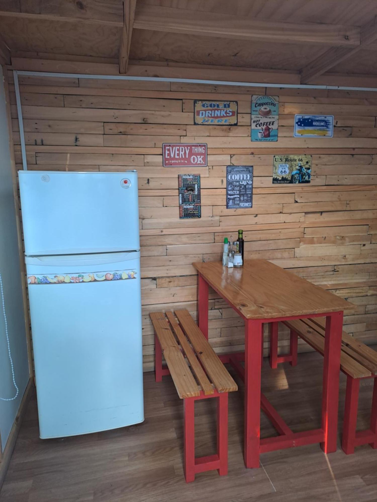 Bed and Breakfast Isla Yu Patagonia 2 Пуэрто-Наталес Экстерьер фото